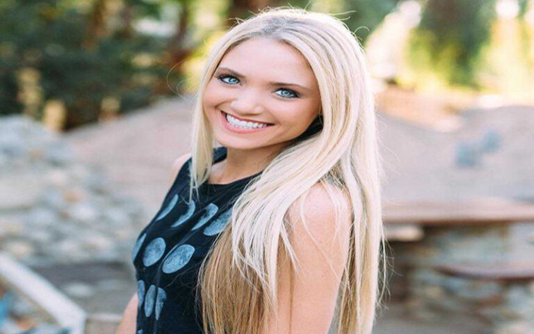 Savannah LaBrant Biography